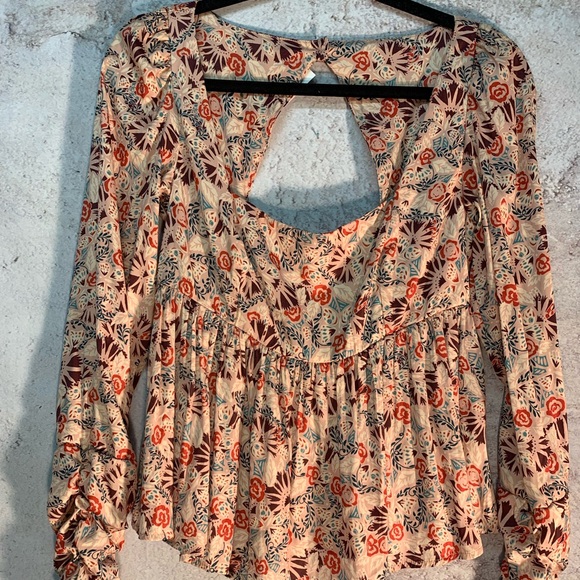 Free People Tops - FREE PEOPLE floral blouse